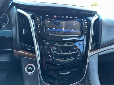 2019 Cadillac Escalade ESV Premium Luxury   - Photo 15 - Amarillo, TX 79109