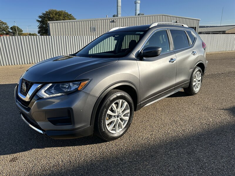 2018 Nissan Rogue SV   - Photo 1 - Amarillo, TX 79109