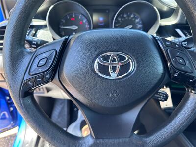 2019 Toyota C-HR LE   - Photo 12 - Amarillo, TX 79109