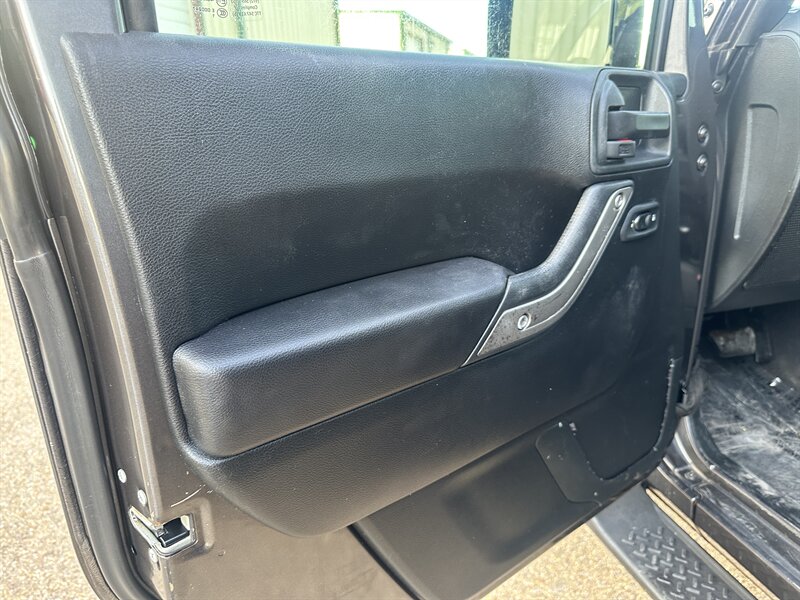 2018 Jeep Wrangler JK Unlimited Sport S - Photo 9