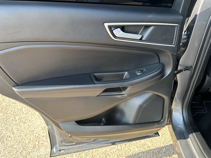 2023 Ford Edge SEL - Photo 6