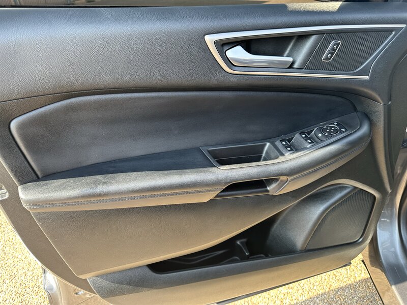2023 Ford Edge SEL - Photo 9