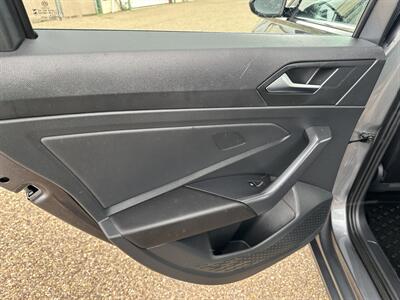 2023 Volkswagen Jetta SE   - Photo 5 - Amarillo, TX 79109