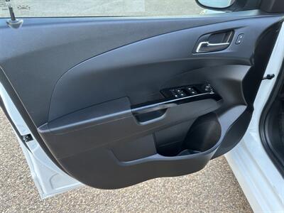 2017 Chevrolet Sonic LT Auto - Photo 10 - Amarillo, TX 79109