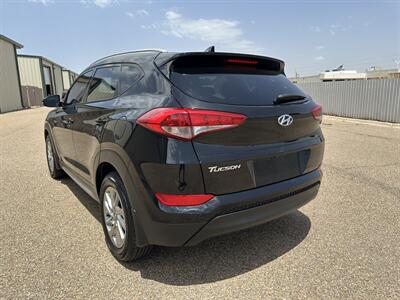 2017 Hyundai Tucson SE   - Photo 2 - Amarillo, TX 79109
