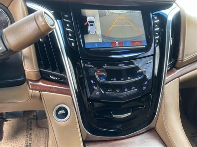 2017 Cadillac Escalade Platinum   - Photo 15 - Amarillo, TX 79109