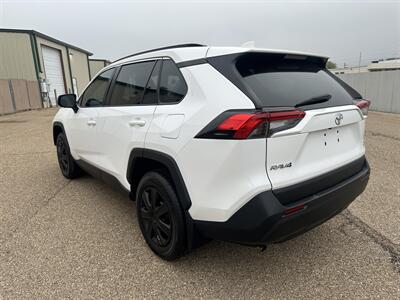 2020 Toyota RAV4 LE   - Photo 2 - Amarillo, TX 79109