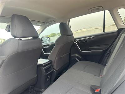 2020 Toyota RAV4 LE   - Photo 8 - Amarillo, TX 79109