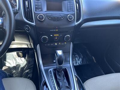 2017 Ford Edge SEL   - Photo 2 - Amarillo, TX 79109