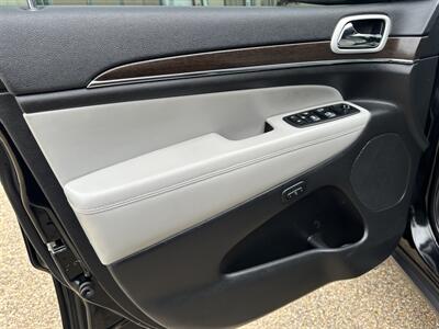 2018 Jeep Grand Cherokee Sterling Edition   - Photo 8 - Amarillo, TX 79109