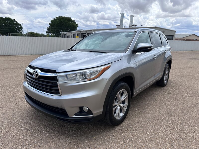 2015 Toyota Highlander XLE V6's photo
