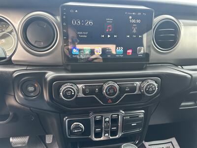 2020 Jeep Gladiator Sport S   - Photo 8 - Amarillo, TX 79109