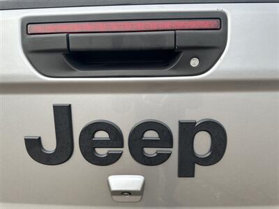 2020 Jeep Gladiator Sport S   - Photo 15 - Amarillo, TX 79109