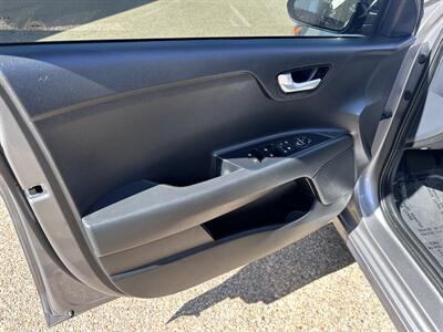 2023 Kia Rio S   - Photo 9 - Amarillo, TX 79109