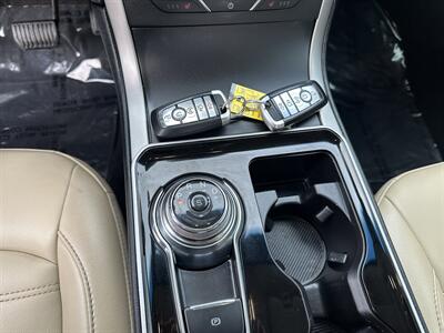 2019 Ford Edge SEL   - Photo 15 - Amarillo, TX 79109