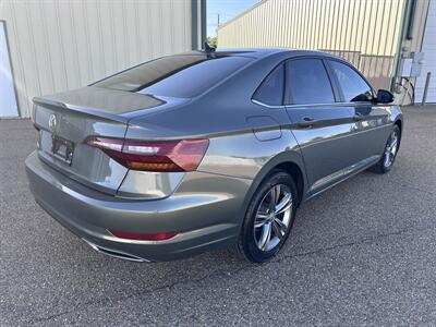 2019 Volkswagen Jetta SEL Premium   - Photo 3 - Amarillo, TX 79109