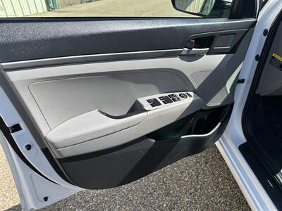 2017 Hyundai ELANTRA SE   - Photo 10 - Amarillo, TX 79109