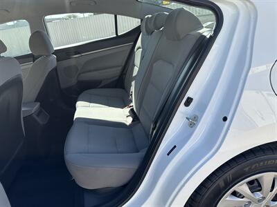 2017 Hyundai ELANTRA SE   - Photo 8 - Amarillo, TX 79109