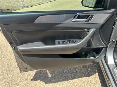 2019 Hyundai SONATA Limited 2.0T - Photo 8 - Amarillo, TX 79109