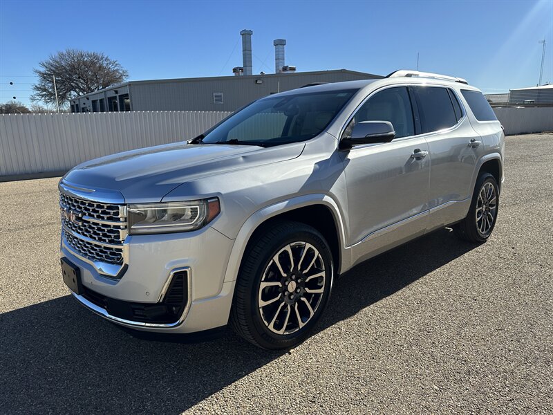 2020 GMC Acadia Denali's photo