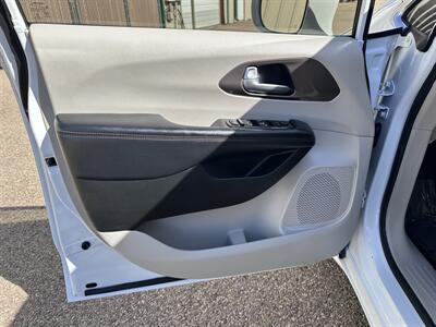 2018 Chrysler Pacifica Touring L - Photo 9 - Amarillo, TX 79109