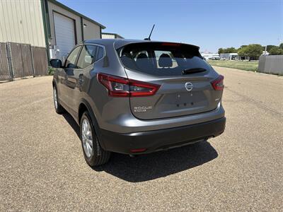 2021 Nissan Rogue Sport S   - Photo 2 - Amarillo, TX 79109