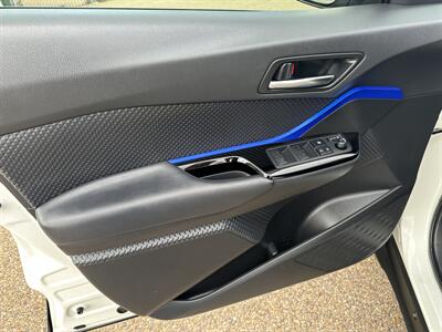 2021 Toyota C-HR XLE   - Photo 19 - Amarillo, TX 79109
