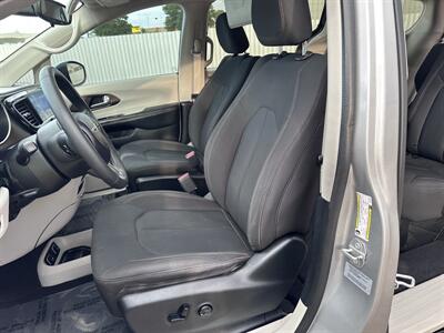 2017 Chrysler Pacifica Touring   - Photo 9 - Amarillo, TX 79109