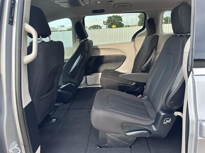 2017 Chrysler Pacifica Touring   - Photo 6 - Amarillo, TX 79109