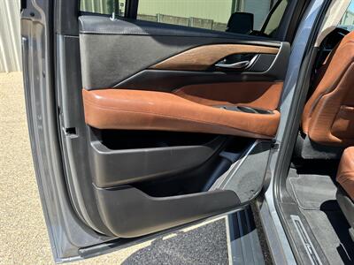 2019 Cadillac Escalade ESV Premium Luxury   - Photo 7 - Amarillo, TX 79109