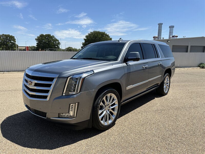 2019 Cadillac Escalade ESV Premium Luxury   - Photo 1 - Amarillo, TX 79109