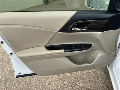 2016 Honda Accord EX w/Honda Sensing   - Photo 10 - Amarillo, TX 79109