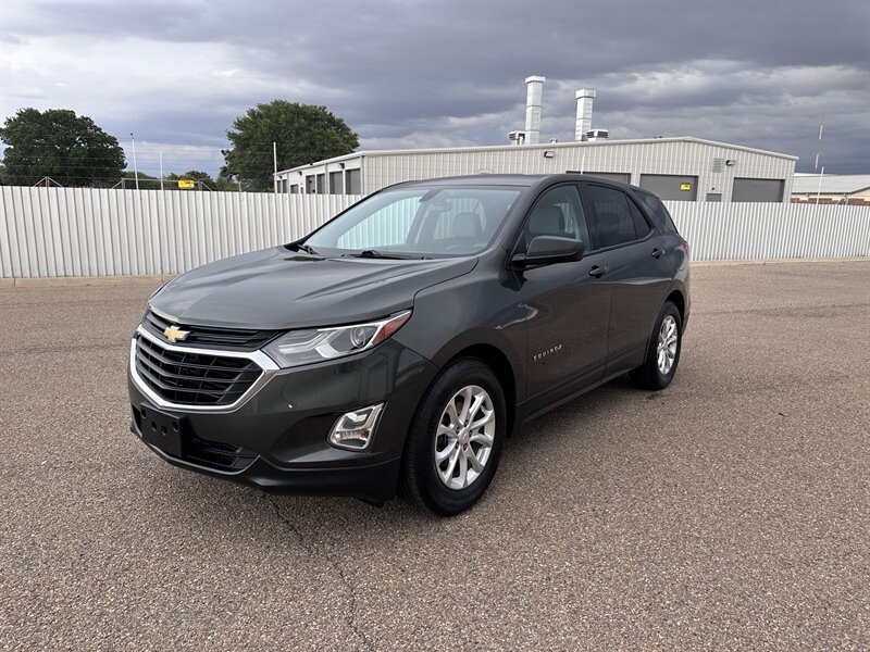 2018 Chevrolet Equinox LS's photo