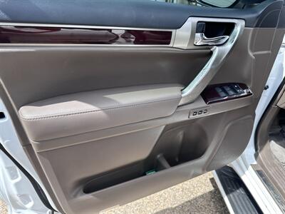 2017 Lexus GX 460   - Photo 9 - Amarillo, TX 79109