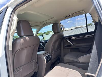 2017 Lexus GX 460   - Photo 8 - Amarillo, TX 79109