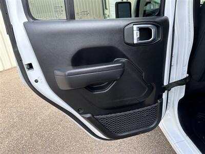 2022 Jeep Wrangler Unlimited Sport   - Photo 7 - Amarillo, TX 79109