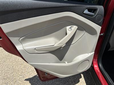2019 Ford Escape Titanium   - Photo 6 - Amarillo, TX 79109