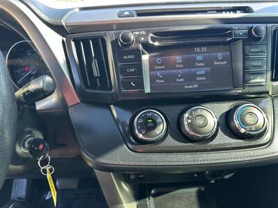2017 Toyota RAV4 LE - Photo 14 - Amarillo, TX 79109