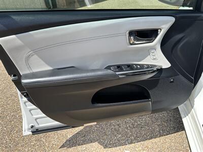 2016 Toyota Avalon Limited   - Photo 9 - Amarillo, TX 79109