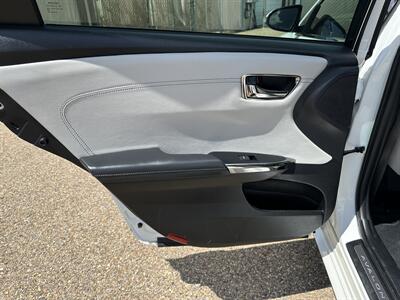 2016 Toyota Avalon Limited   - Photo 6 - Amarillo, TX 79109