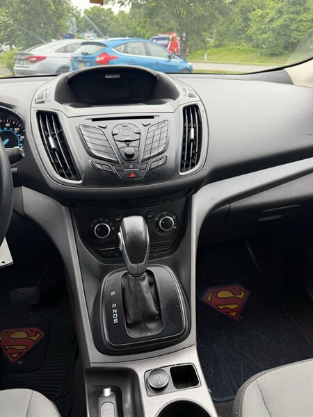 2014 Ford Escape SE - Photo 14 - New Castle, DE 19720