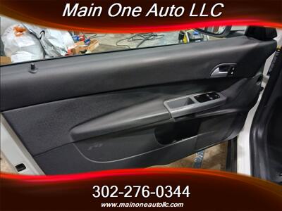 2010 Volvo C30 T5   - Photo 15 - New Castle, DE 19720