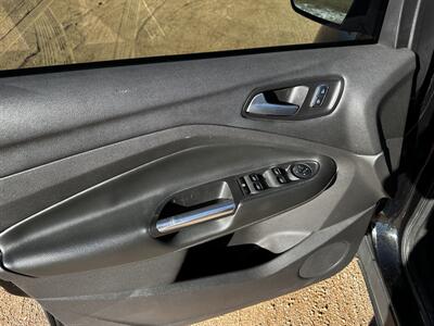 2015 Ford Escape SE   - Photo 11 - Colorado Springs, CO 80928