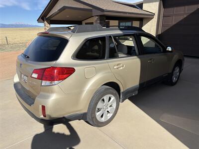 2010 Subaru Outback 2.5i Premium   - Photo 5 - Colorado Springs, CO 80928