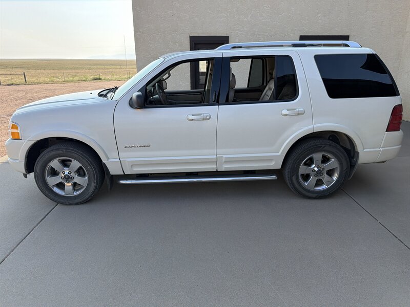 2004 Ford Explorer