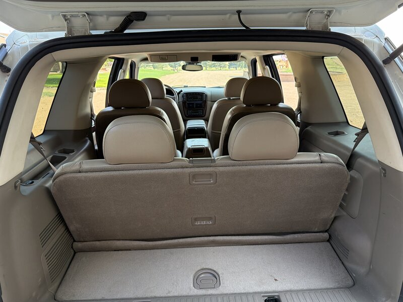 2004 Ford Explorer Limited - Photo 9