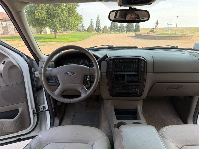 2004 Ford Explorer Limited - Photo 13