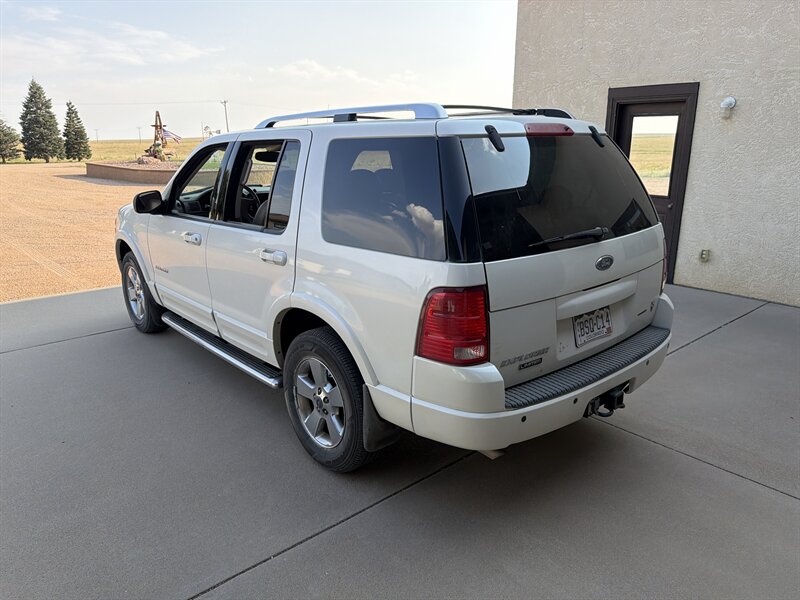 2004 Ford Explorer Limited - Photo 8