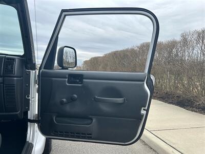 2005 Jeep Wrangler LJ Unlimited   - Photo 13 - Peapack & Gladstone, NJ 07977