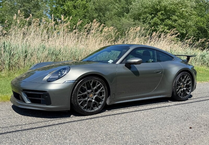 2024 Porsche 911 Carrera 4 GTS   - Photo 1 - Peapack & Gladstone, NJ 07977